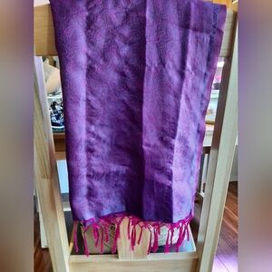 Pink and purple scarf.